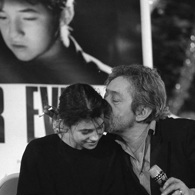 06/12/1985, Charlotte et Serge Gainsbourg sur le plateau de l'émission de Patrick Sabatier où l'artiste a présenté son dernier film "Charlotte for ever"