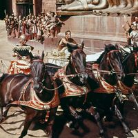 Les acteurs Charlton Heston et Stephen Boyd sur le tournage du film "Ben-Hur" réalisé par William Wyler.