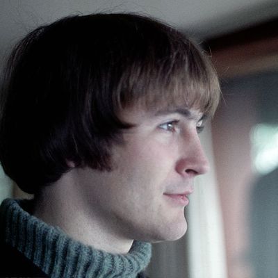 Le chanteur, arrangeur vocal, guitariste et compositeur David Crosby (1960)
