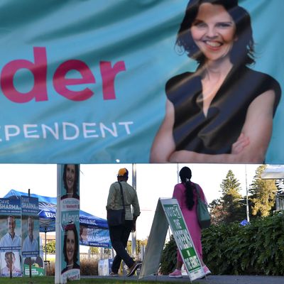 Le mouvement indépendant, composé de 25 candidats dont une majorité de femmes, fait campagne pour l'écologie et contre la mysoginie.
