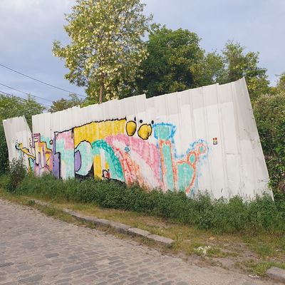 Devant la carrière Arnaudet