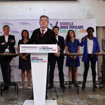 Jean-Luc Mélenchon et les représentants de la Nupes, jeudi 19 mai 2022.