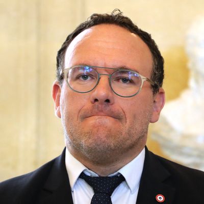 Le nouveau ministre des Solidarités Damien Abad "conteste avec la plus grande fermeté" les "accusations de violences sexuelles" portées contre lui