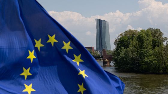 Pas moins de huit traités ont été signés par les Etats pour la construction de l’Union européenne, de la CECA (1951) au Traité de Lisbonne (2007). ©AFP - Yann Schreiber