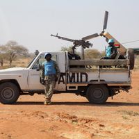 Des soldats de la mission de maintien de la paix des Nations Unies au Darfour qui a pris fin en 2021.