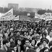 Manifestants à Saint-Brieuc lors de la grève du Joint Français le 4 mai 1972
