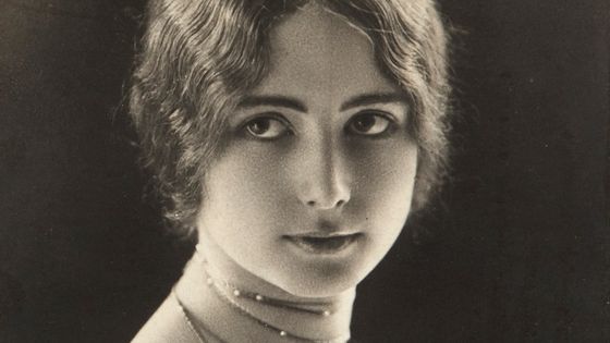 Carte postale à l'effigie de Cléo de Mérode, vers 1903