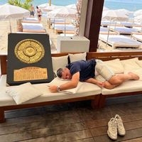 A l'image du capitaine Guilhem Guirado, les joueurs de Montpellier ont fêté toute le nuit leur premier titre de champion de France de rugby.