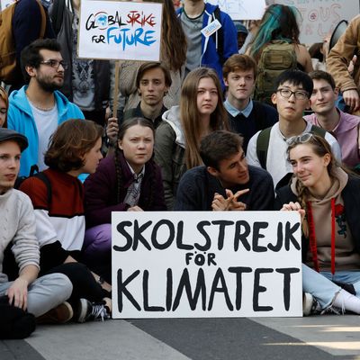 Greta Thunberg, militante écologiste suédoise, lors d'une manifestation de jeunes réclamant des mesures urgentes pour lutter contre le changement climatique,