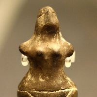 Figurine de femme en terre cuite Néolithique, 5300-4500 av. J.-C.