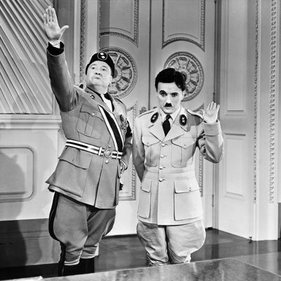 Chaplin et Jack Oakie dans “Le Dictateur"