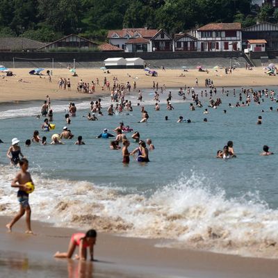 Sur la plage de Saint-Jean de Luz, dans le sud-ouest de la France, le 18 juin 2022. Photo d'illustration.