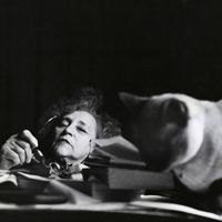 Colette (Sanford Roth/Photo Researchers History/Getty Images).