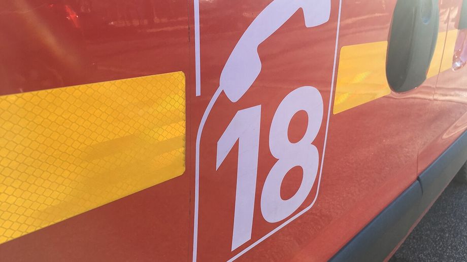 Grez-en-Bou�re : d�but d'incendie dans un autocar vide