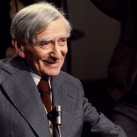 Vladimir Jankélévitch sur le plateau d''Apostrophes', à Paris, France en juin 1980.