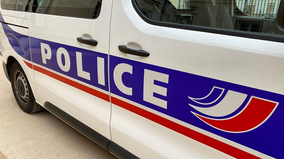 Refus d'obtempérer à Paris : une information judiciaire pour les trois policiers, le conducteur en garde à vue