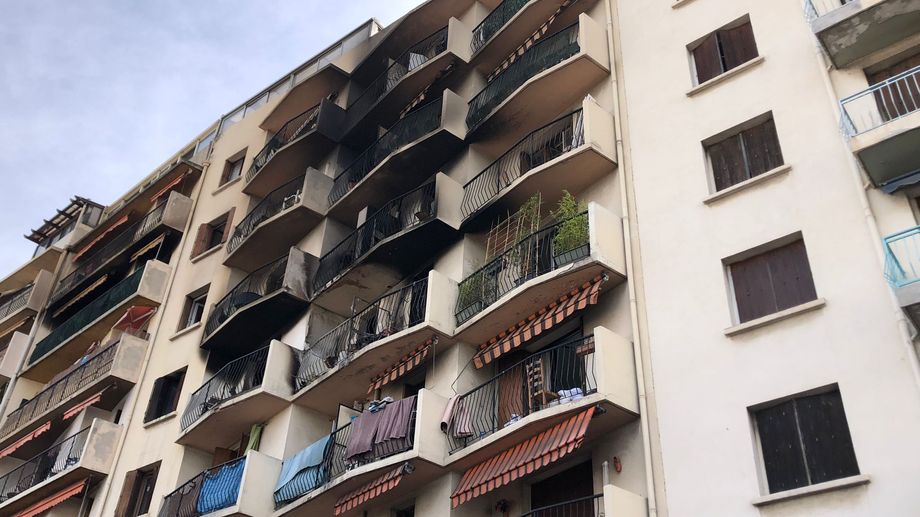 Six bless�s dans un gros feu d'appartement et 70 habitants �vacu�s � Marseille