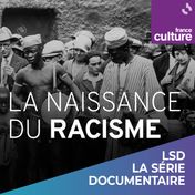 Danseurs africains lors d'une exposition coloniale à Vincennes en janvier 1931