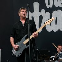 JJ Burnel, auteur-compositeur et producteur, bassiste du groupe The Stranglers