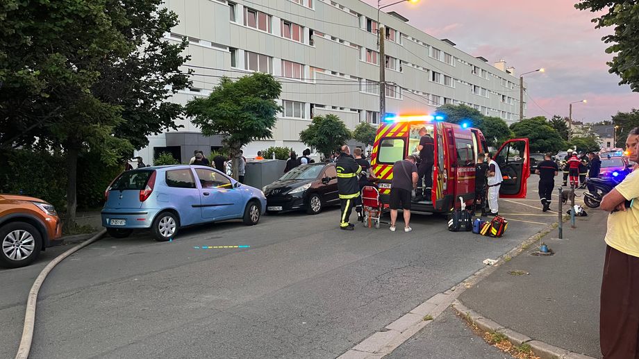 12 blessés dont 6 enfants dans un incendie de cage d'escalier à Wasquehal