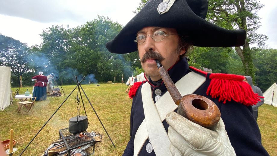 EN IMAGES - Des passionn�s de Napol�on reconstituent un bivouac de 1805 en Dordogne