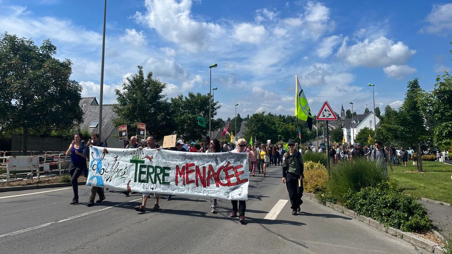 Liffr� : 150 personnes ont manifest� ce samedi contre le projet d'installation d'une usine Bridor