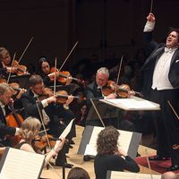 Cristian Măcelaru dirige l'Orchestre National de France
