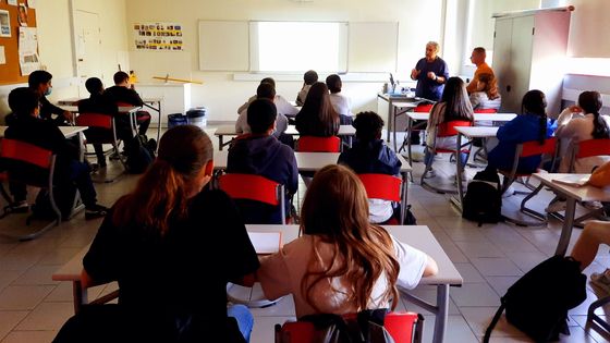 Une classe de 5ème du Collège Arthur Rimbaud dans le quartier d'Amiens nord, la majorité des élèves ont un écran dans leur chambre, sans contrôle parental. ©Radio France - Cécile de Kervasdoué