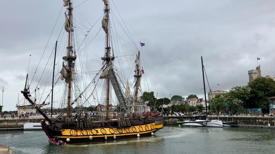 Le bateau russe le Shtandart de retour � La Rochelle, apr�s quelques remous 