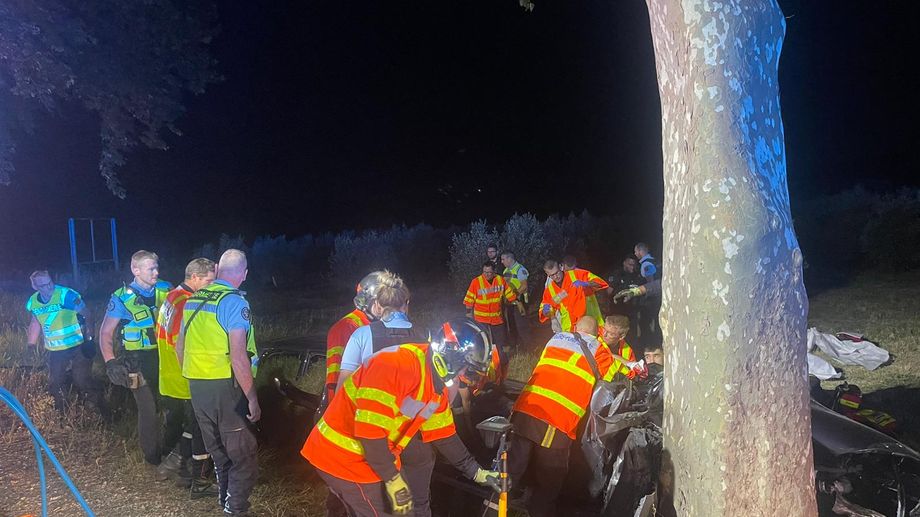 Un minibus contre un platane � Argilliers : pronostic vital engag� pour deux des sept passagers hospitalis�s