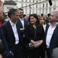 Les députés LFI Raquel Garrido et Alexis Corbière (à droite) ont formellement démenti l'enquête publiée à leur encontre par le journal Le Point.