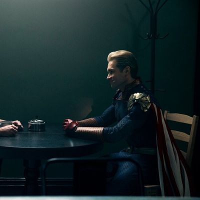 Antony Starr face à Karl Urban