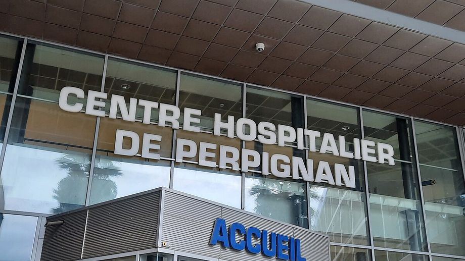 Un jeune homme gri�vement bless� apr�s avoir �t� �ject� d'une voiture qui a ensuite pris feu pr�s de Perpignan