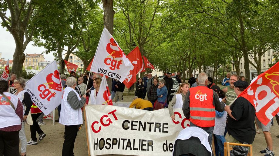 � Pau, environ 150 soignants manifestent pour d�noncer leurs conditions de travail