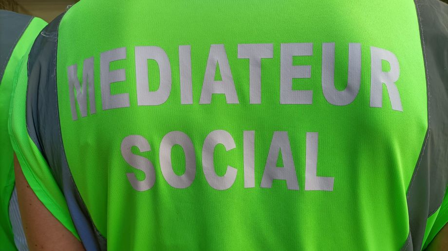 Des m�diateurs au r�le pr�ventif plut�t que r�pressif dans le quartier de la Mosson � Montpellier