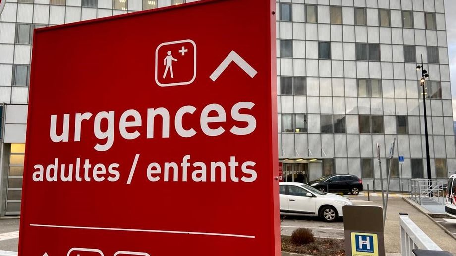 Savoie : son camion chute dans le ravin, il s'�jecte miraculeusement de sa cabine