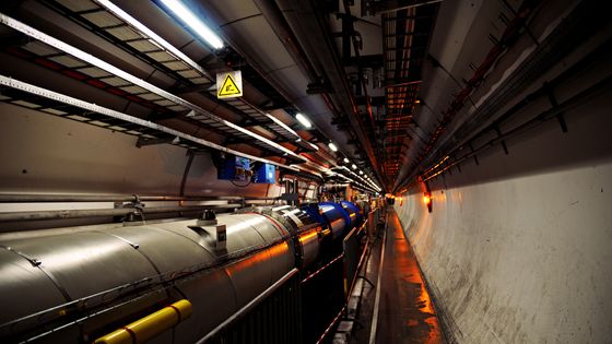 Le LHC, accélérateur actuellement le plus puissant au monde, propulse des particules communes, comme des protons qui forment la matière que nous connaissons. ©Getty - Pascal Boegli