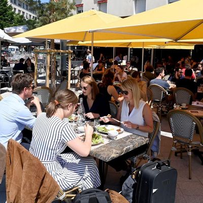 Des terrasses de restaurant à Rennes, en juin 2021. Photo d'illustration.
