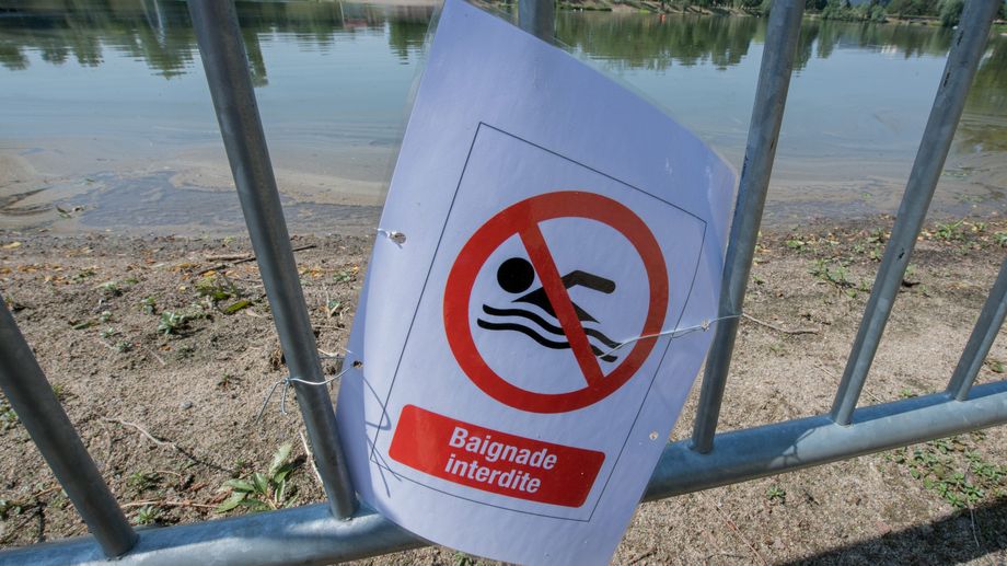 Jou-ls-Tours : baignade interdite au lac des Bretonnires tout l't  cause des cyanobactries