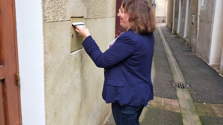 Les professions de foi de la candidate NUPES non distribu�es sur la 2e circonscription de l'Is�re