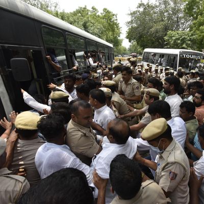 Manifestation en Inde contre les nouvelles règles de recrutement de l'armée le 20 juin 2022 à New Delhi