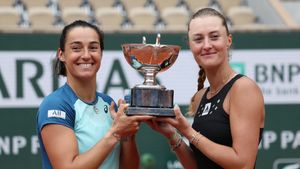 Roland-Garros : Mladenovic et Garcia remportent le double fminin