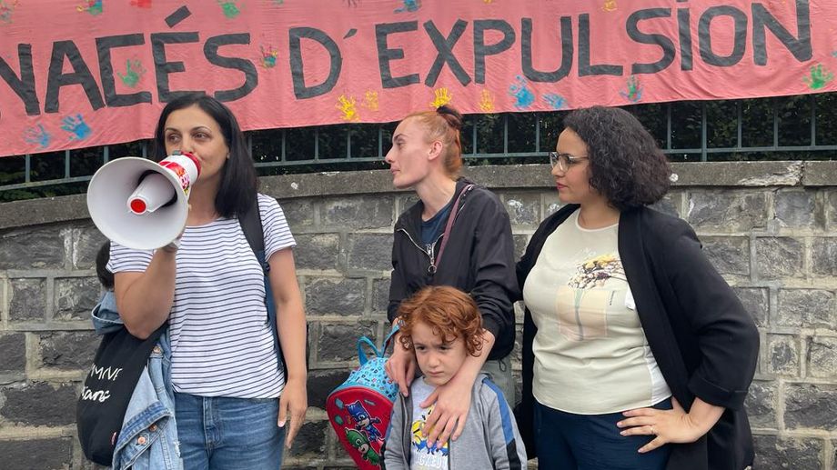 L?�cole Jean Butez de Clermont-Ferrand mobilis�e contre l'expulsion d'une famille de G�orgiens