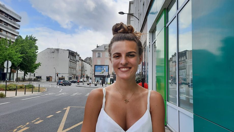 VID�O - Sur TikTok, cette lyc�enne de Pau d�nonce les failles de Parcoursup et r�colte 2 millions de vues