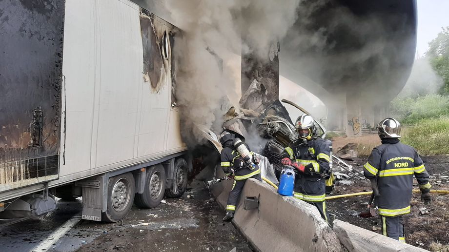 Accident sur l'A2 pr�s de Valenciennes : l'autoroute rouvre, la bretelle reste ferm�e