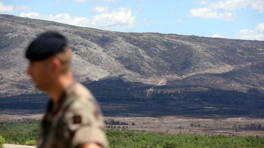 Une plainte envisag�e contre les militaires apr�s l'incendie du camp de Canjuers dans le Var