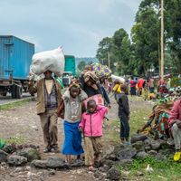 Des déplacés internes dans le Kivu, fuyant les combats entre l'armée et le M23