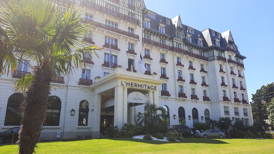 L�gislatives : une communiste en t�te au 1er tour, le choc dans la tr�s chic La Baule