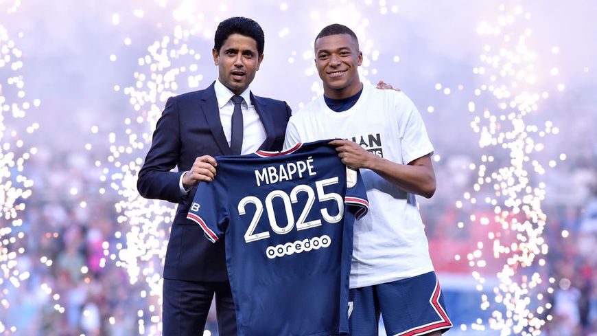 Après la prolongation de Kylian Mbappé au club jusqu'en 2025, le PSG continue de travailler sur son changement de stratégie sportive.