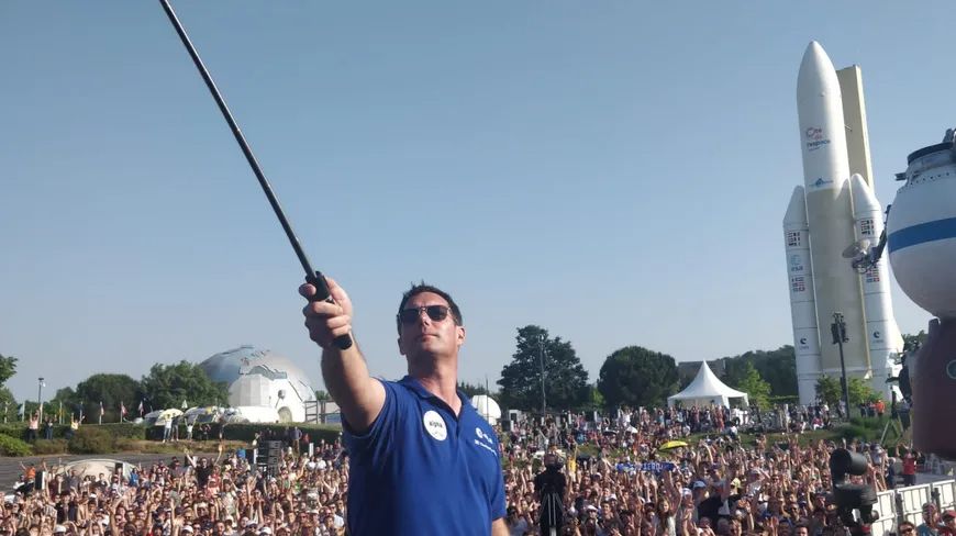 Thomas Pesquet raconte ses aventures devant 5.000 personnes � la Cit� de l'Espace de Toulouse